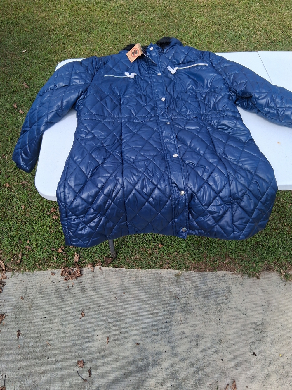 Men's Quilted Navy Puffer Jacket with Hood